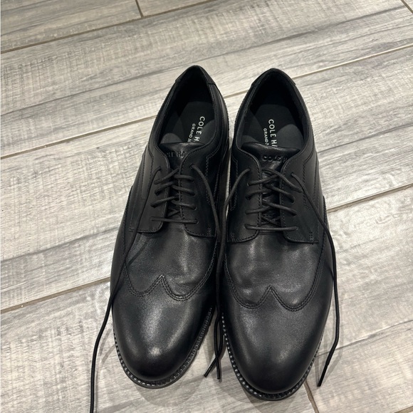 Cole Haan Men's Classic Black Leather Oxfords - Picture 1 of 2